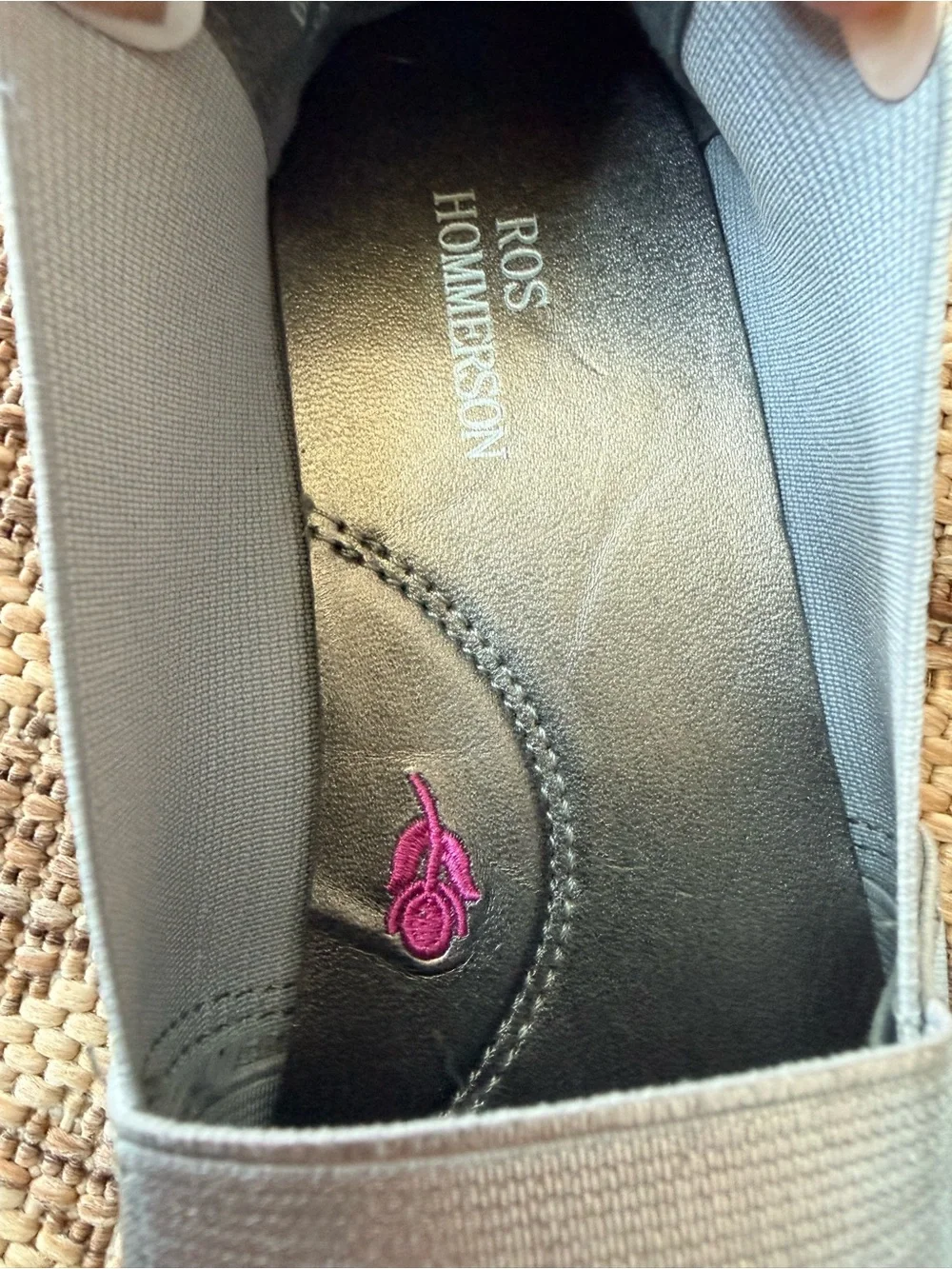 Ros Hommerson Caruso Silver 62021-85 Casual Shoe Lycra Slip-on Sz 8.5N MSRP $114
